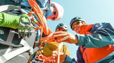 mountaineers making knots