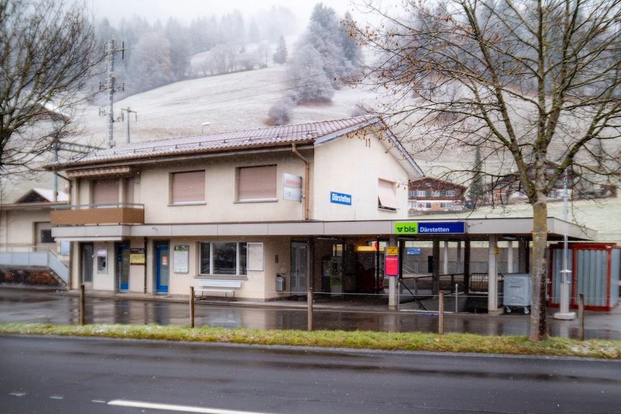 Bahnhof Därstetten aussenansicht - Treffpunkt Rafting Simme