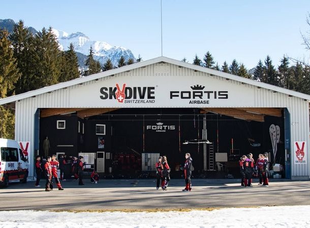 Skydive Dropzone Hangar in Reichenbach, altes Logo