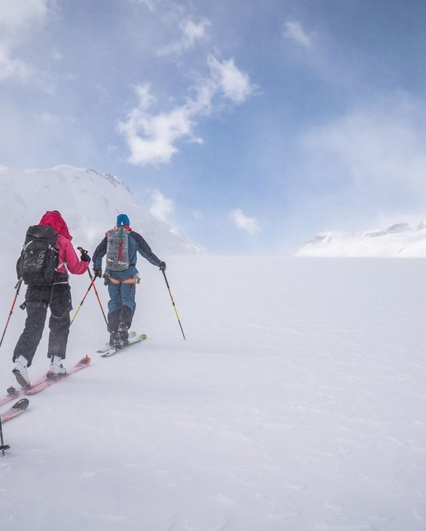 Ski tourers ascending to the Lötschenlücke.
