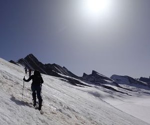 Skitourengänger im Aufstieg zum Walcherhorn