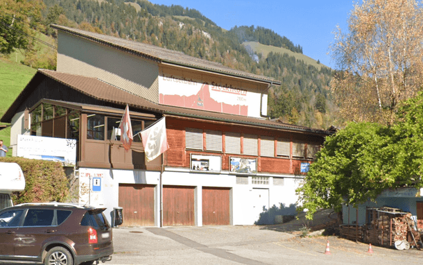 Seilbahn-Talstation Stockhor - Treffpunkt für Bungee-Springen