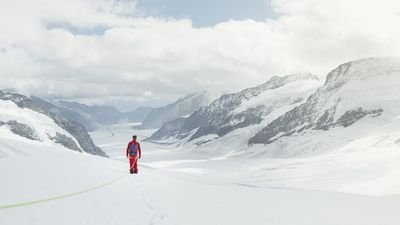 Wandern-Aletschgletscher-Konkordiaplatz-Bergführer-Sommer-1-2048x1152.jpg