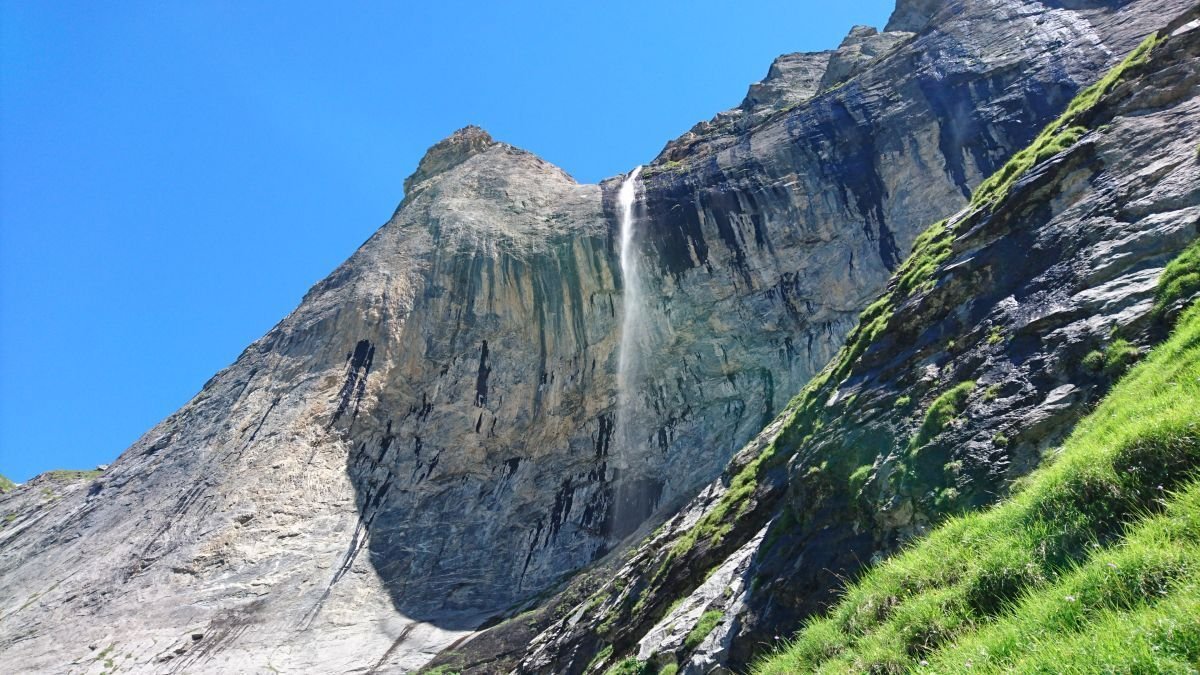 Blick zum Wasserfalls vom Glecksteinhüttenweg aus