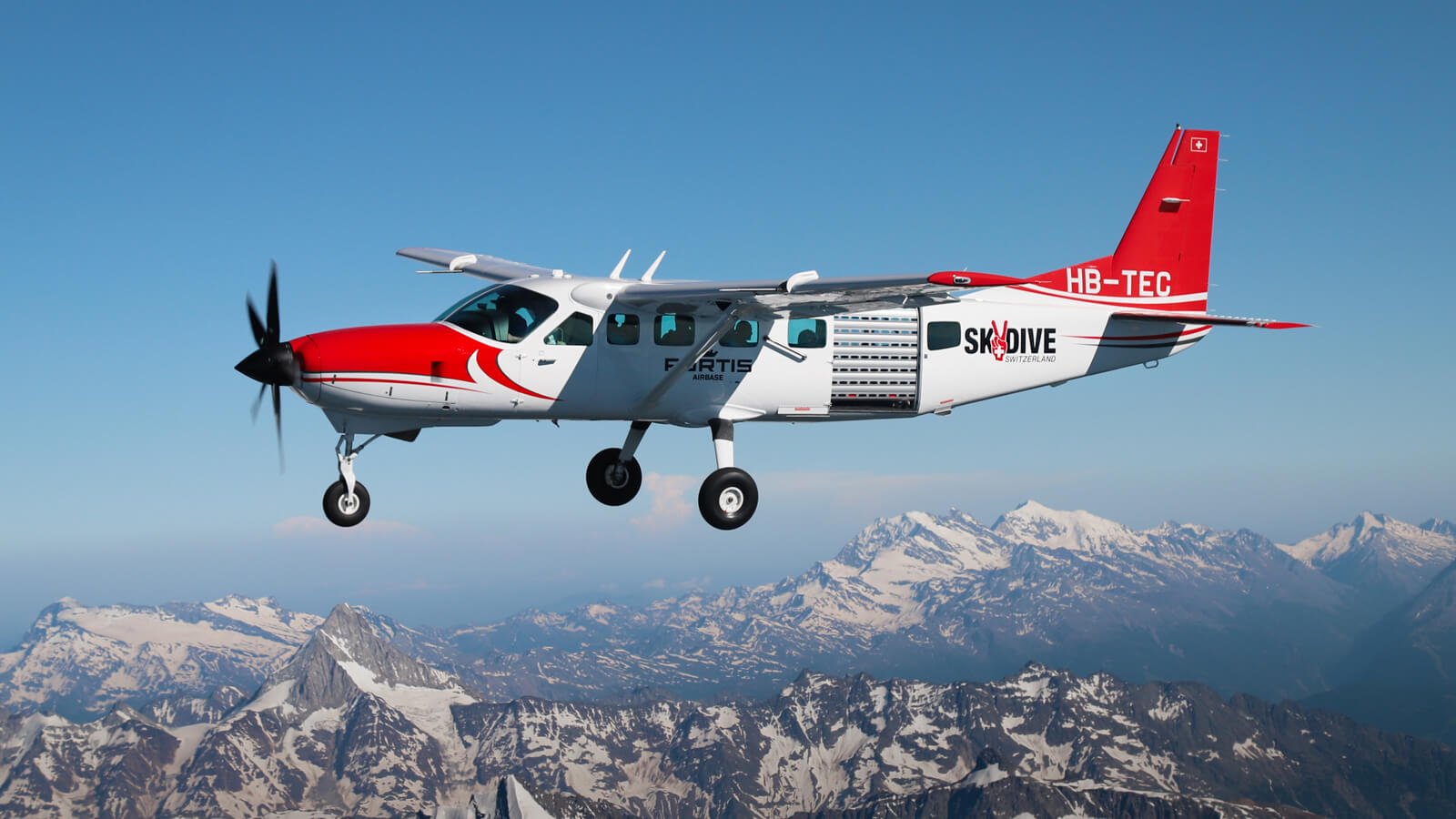 Airplane or Helicopter Skydive: Which Experience Fits You?